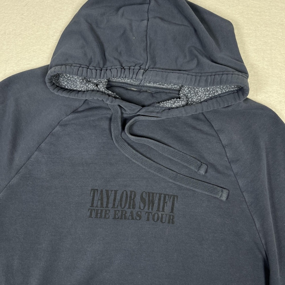 Taylor Swift Eras Tour Hoodie Mens Large Blue Graphic Pullover Fleece Sweatshirt